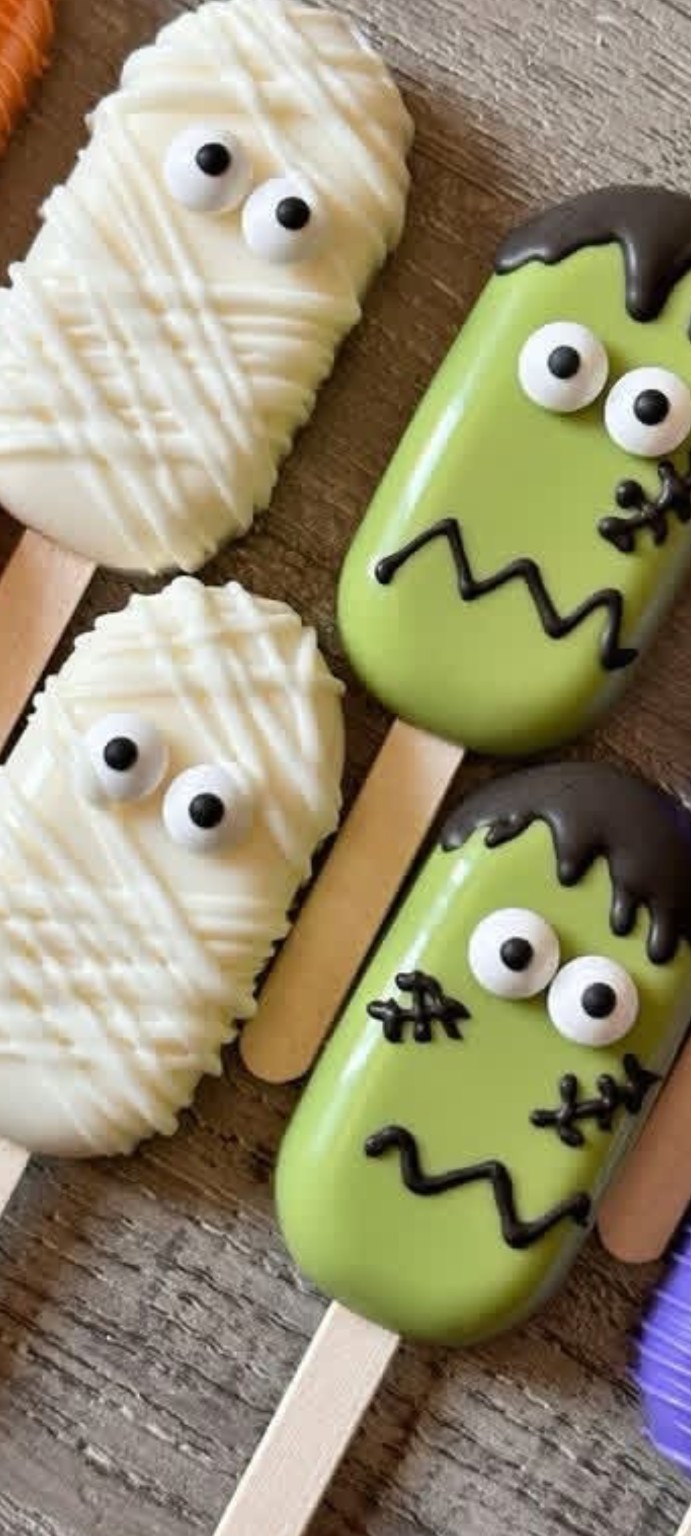 Halloween Mummy & Monster Cakesicles